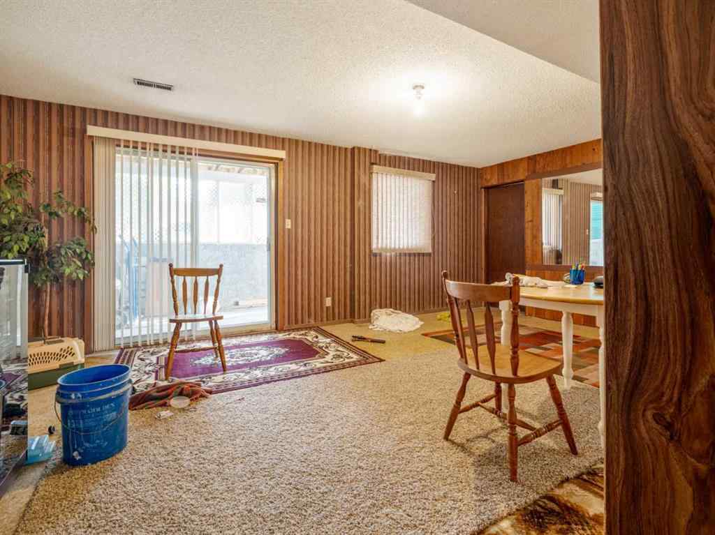 MLS® A2250879 - 18 Sheridan Place W in Varsity Village Lethbridge, Residential