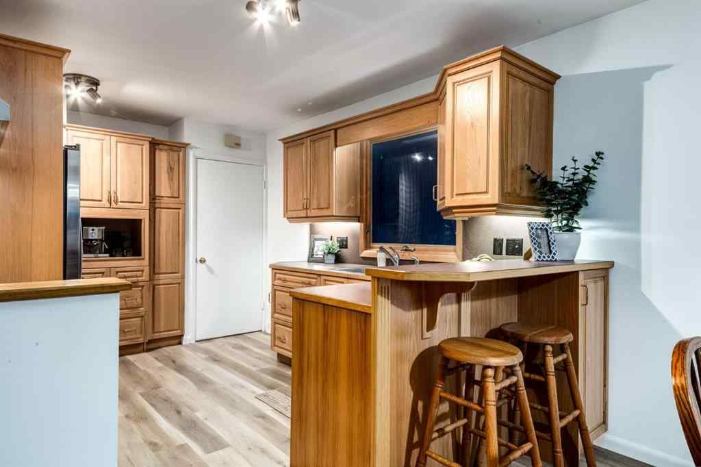 MLS® A2250887 - 6016 Thornburn Drive NW in Thorncliffe Calgary, Residential
