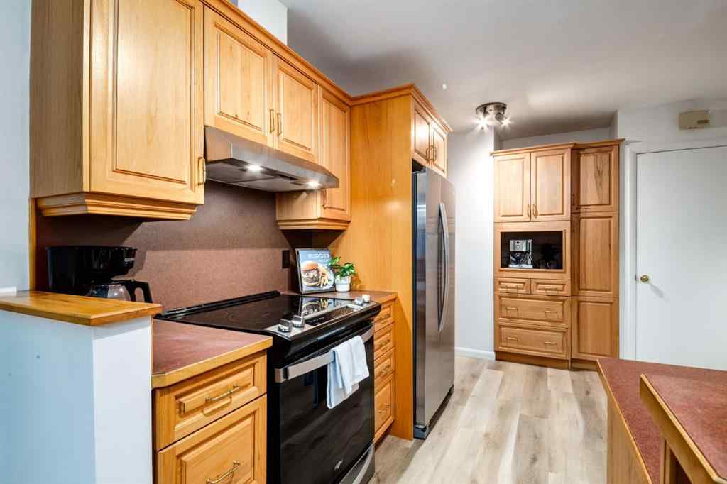 MLS® A2250887 - 6016 Thornburn Drive NW in Thorncliffe Calgary, Residential