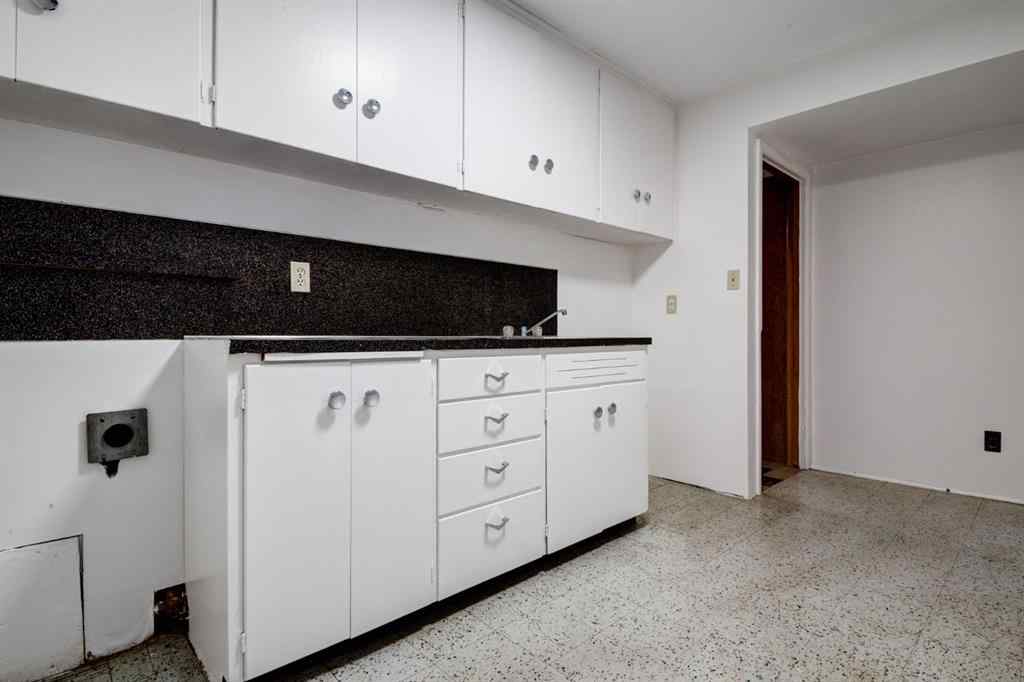 MLS® A2250887 - 6016 Thornburn Drive NW in Thorncliffe Calgary, Residential