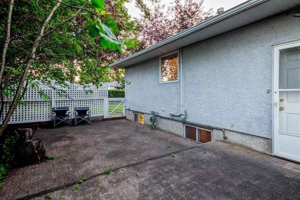 MLS® A2250887 - 6016 Thornburn Drive NW in Thorncliffe Calgary, Residential