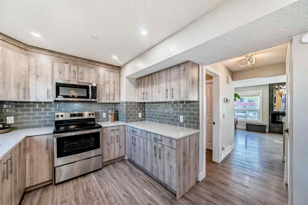 MLS® A2250890 - 3920 44 Avenue NE in Whitehorn Calgary, Residential