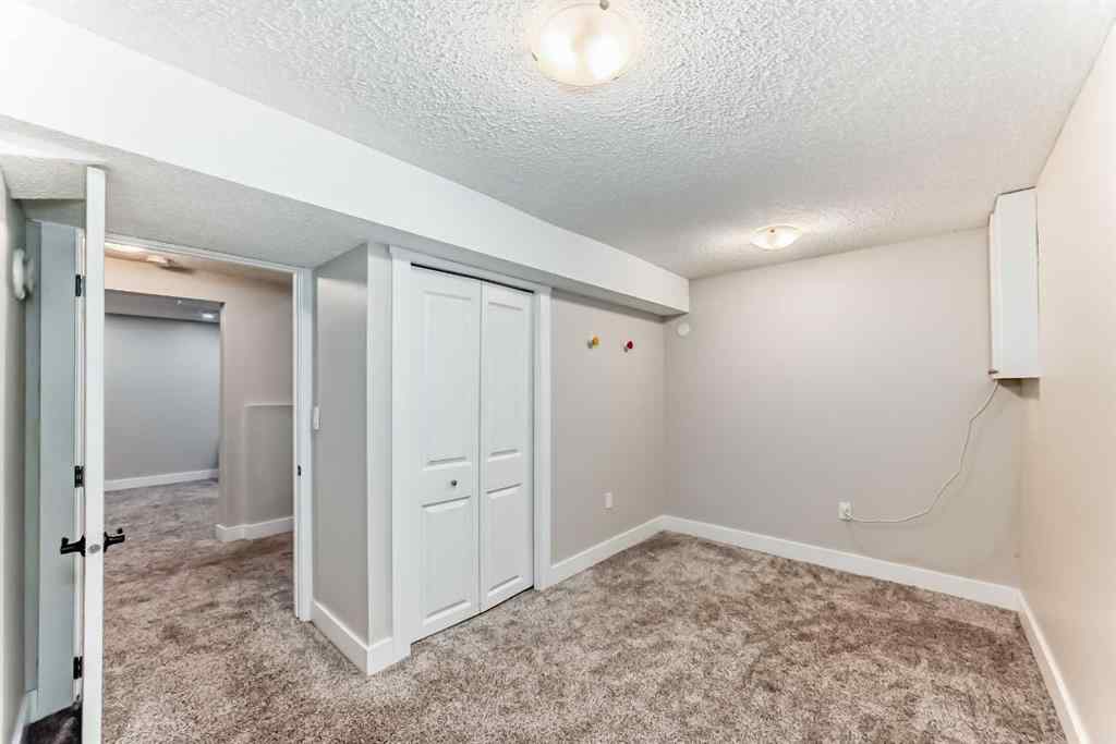 MLS® A2250890 - 3920 44 Avenue NE in Whitehorn Calgary, Residential