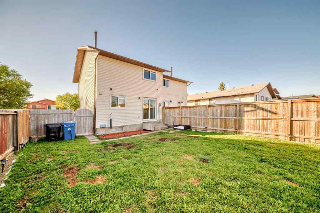 MLS® A2250890 - 3920 44 Avenue NE in Whitehorn Calgary, Residential
