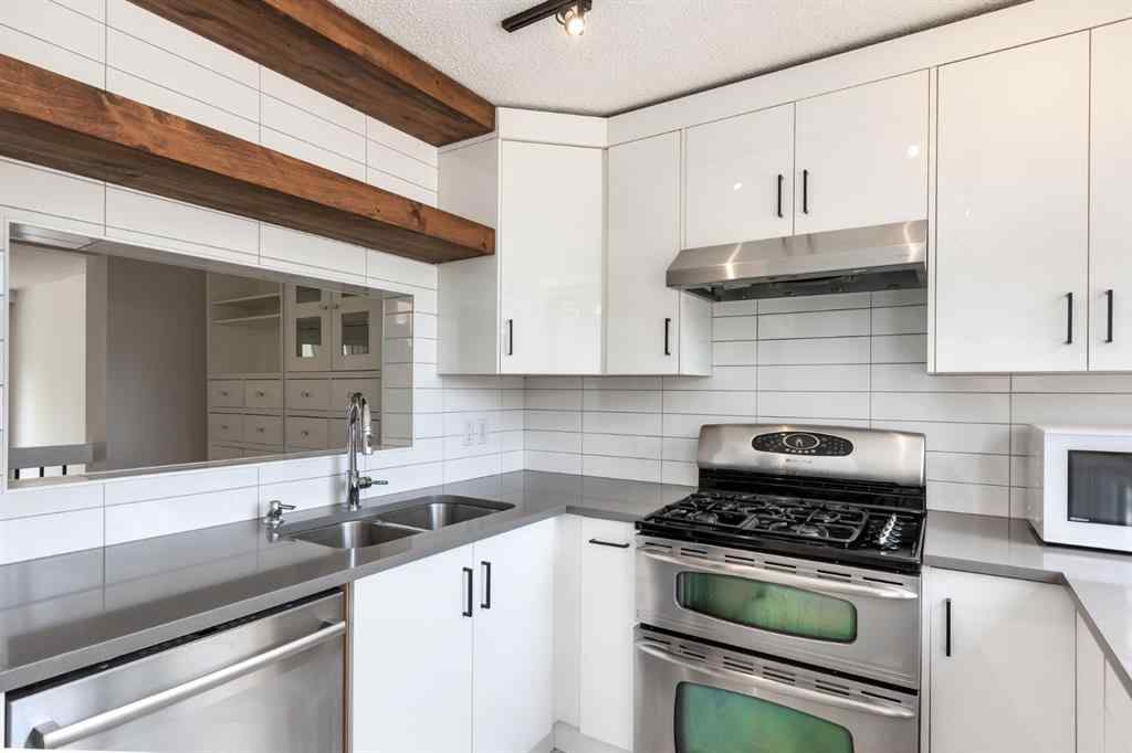 MLS® A2250891 - Unit #40 10401 19 Street SW in Braeside Calgary, Residential
