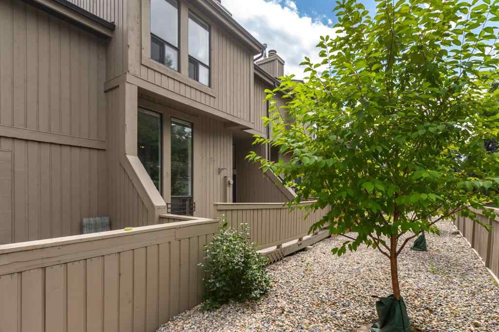 MLS® A2250891 - Unit #40 10401 19 Street SW in Braeside Calgary, Residential