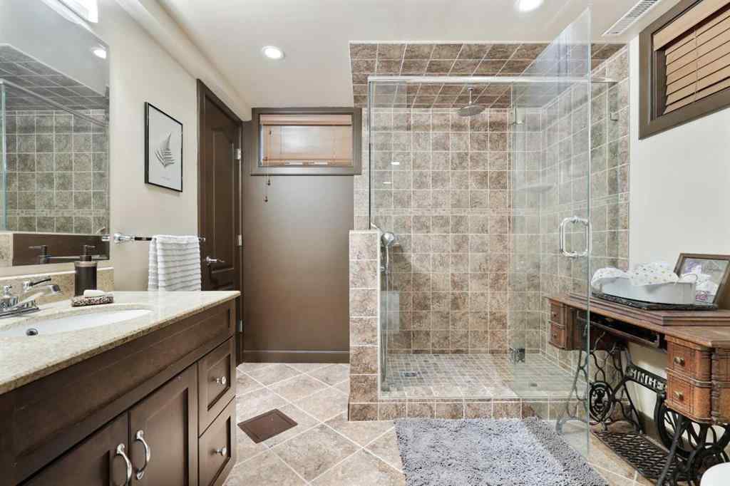 MLS® A2250903 - 2908 7 Avenue NW in Parkdale Calgary, Residential