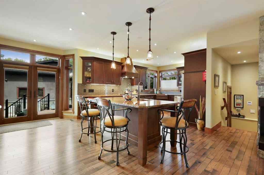 MLS® A2250903 - 2908 7 Avenue NW in Parkdale Calgary, Residential