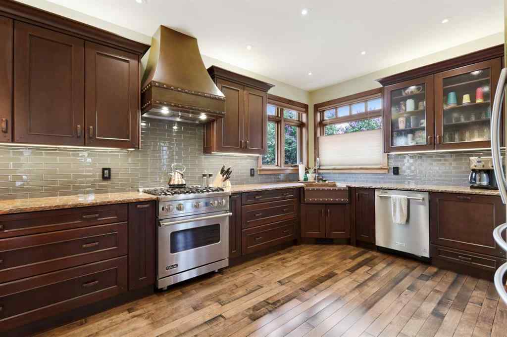 MLS® A2250903 - 2908 7 Avenue NW in Parkdale Calgary, Residential