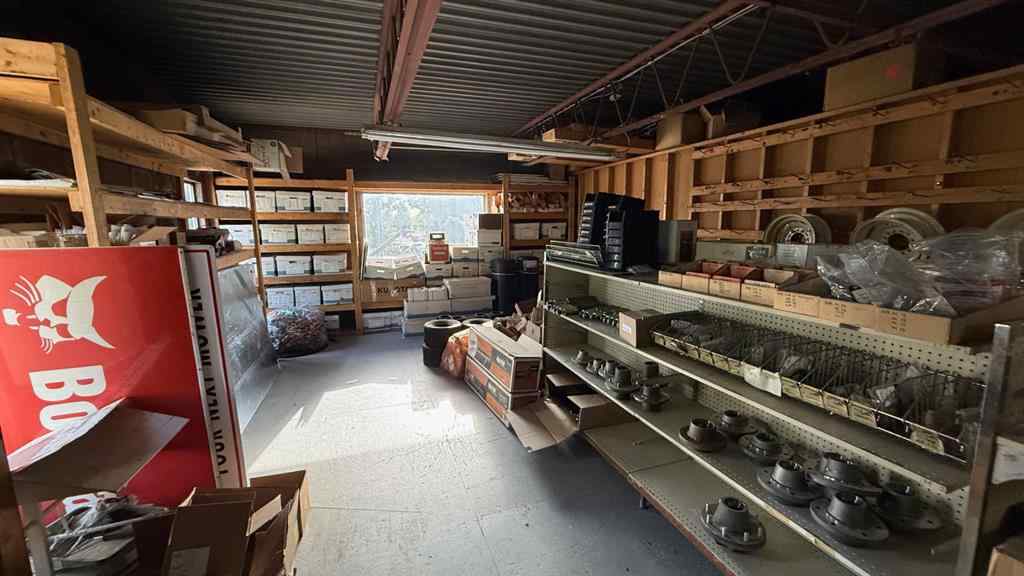 MLS® A2250909 - 610 30 Street N in Shackleford Industrial Park Lethbridge, Commercial