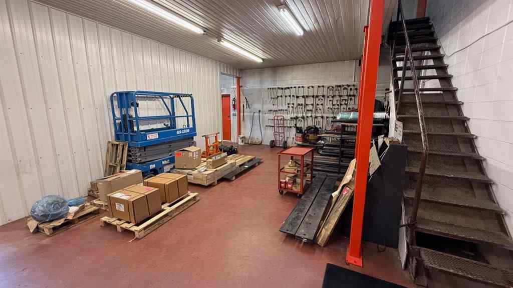 MLS® A2250909 - 610 30 Street N in Shackleford Industrial Park Lethbridge, Commercial