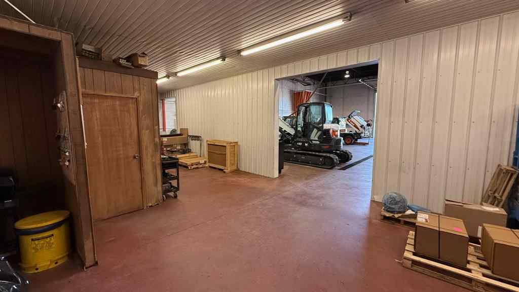 MLS® A2250909 - 610 30 Street N in Shackleford Industrial Park Lethbridge, Commercial