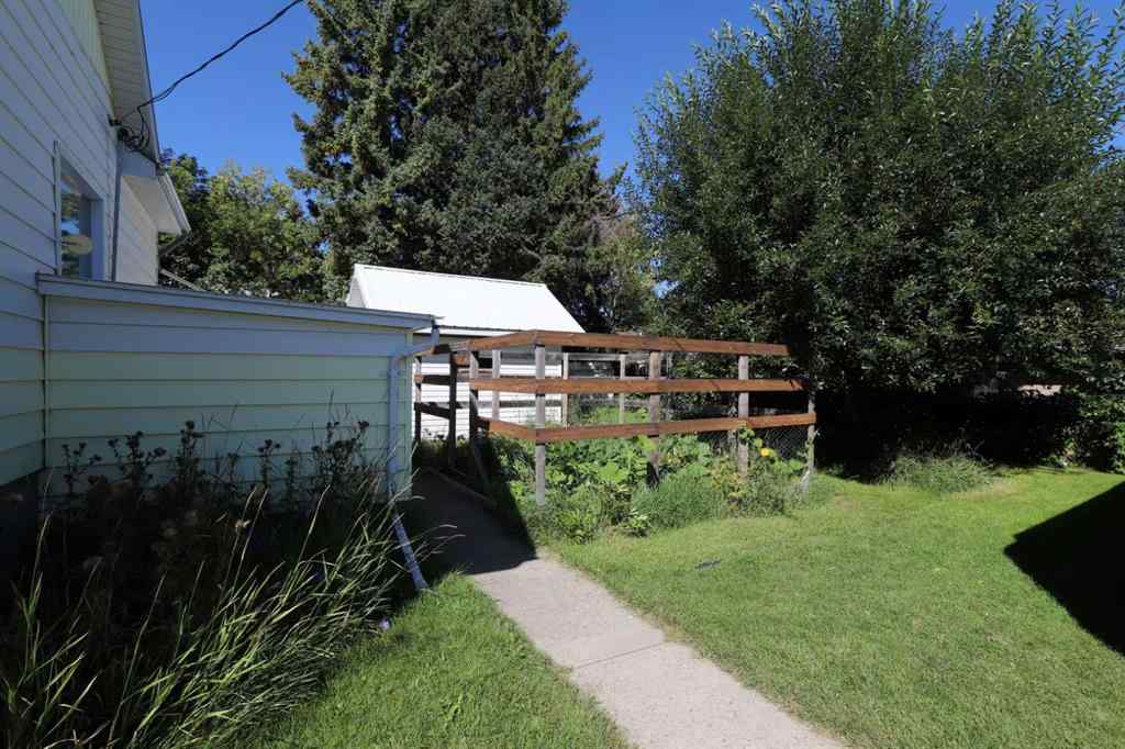 MLS® A2250920 - 771 Mountain Street  in NONE Pincher Creek, Residential