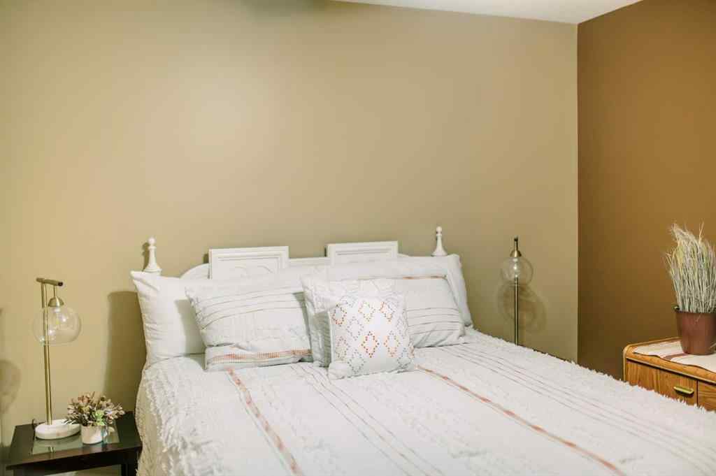 MLS® A2250923 - 19 McNabb Street  in NONE Erskine, Residential