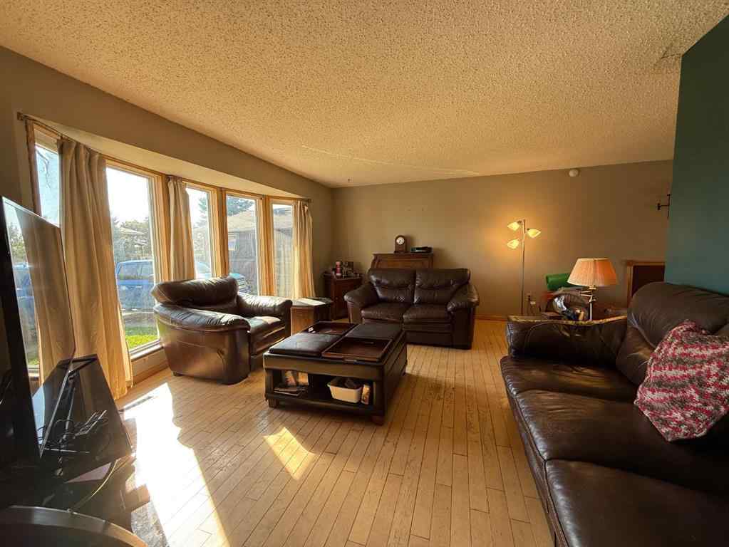 MLS® A2250925 - 5804 48A Street  in NONE High Prairie, Residential