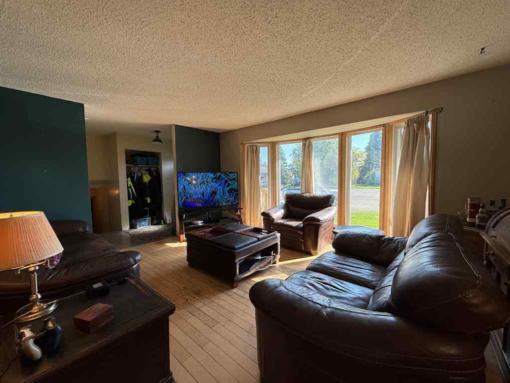 MLS® A2250925 - 5804 48A Street  in NONE High Prairie, Residential