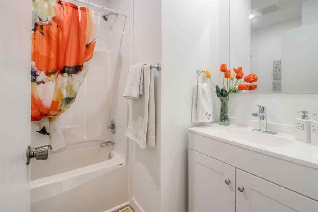MLS® A2250939 - 946 Columbia Boulevard W in Varsity Village Lethbridge, Residential