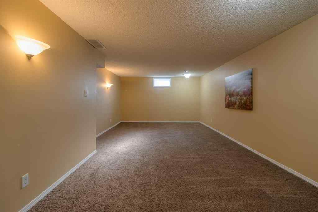 MLS® A2250939 - 946 Columbia Boulevard W in Varsity Village Lethbridge, Residential