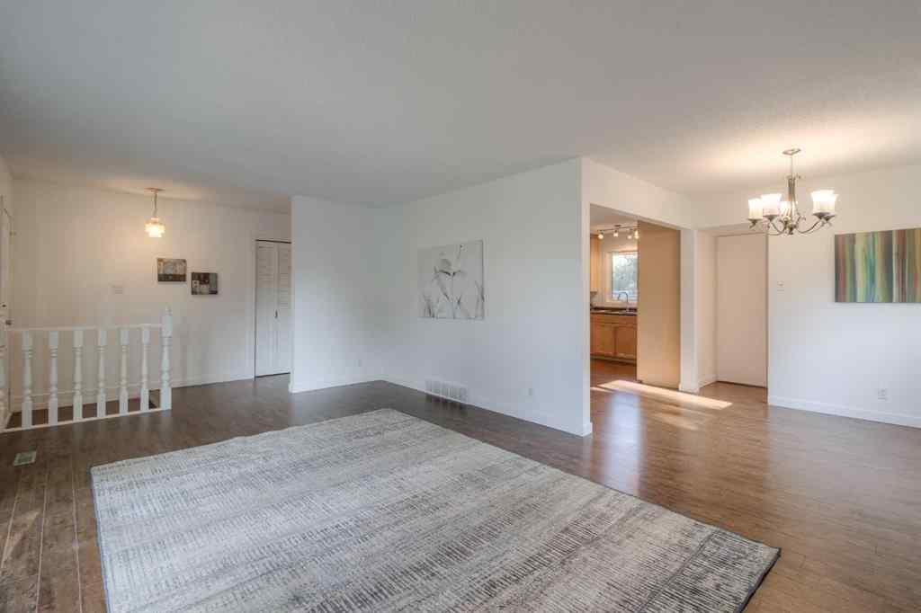 MLS® A2250939 - 946 Columbia Boulevard W in Varsity Village Lethbridge, Residential