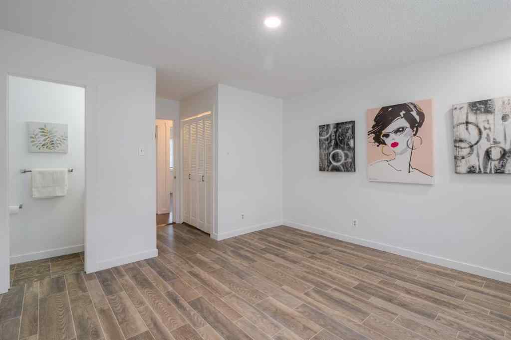 MLS® A2250939 - 946 Columbia Boulevard W in Varsity Village Lethbridge, Residential