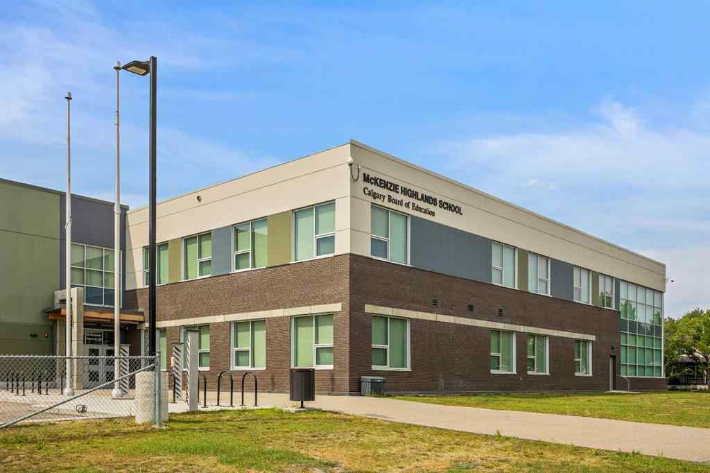 MLS® A2250941 - Unit #4209 10 Prestwick Bay SE in McKenzie Towne Calgary, Residential