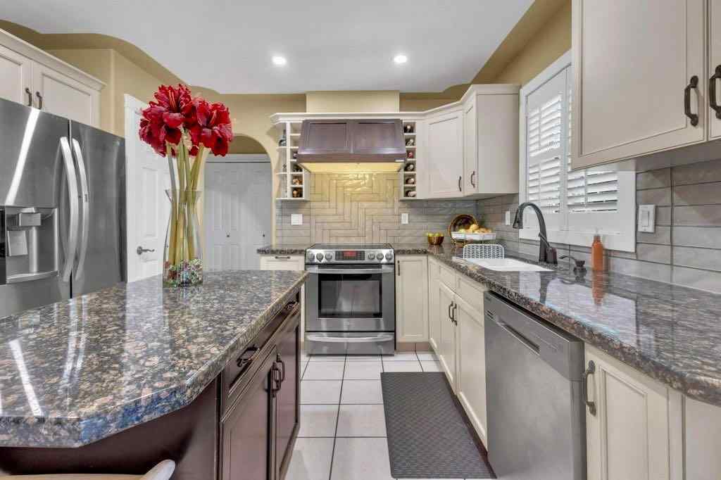 MLS® A2250946 - 40 Drever Close  in Deer Park Village Red Deer, Residential