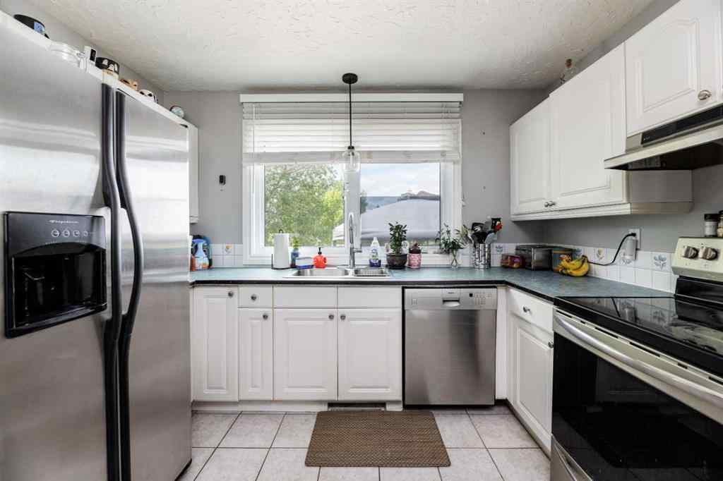 MLS® A2250949 - 4812 Lake Street  in NONE Alix, Residential