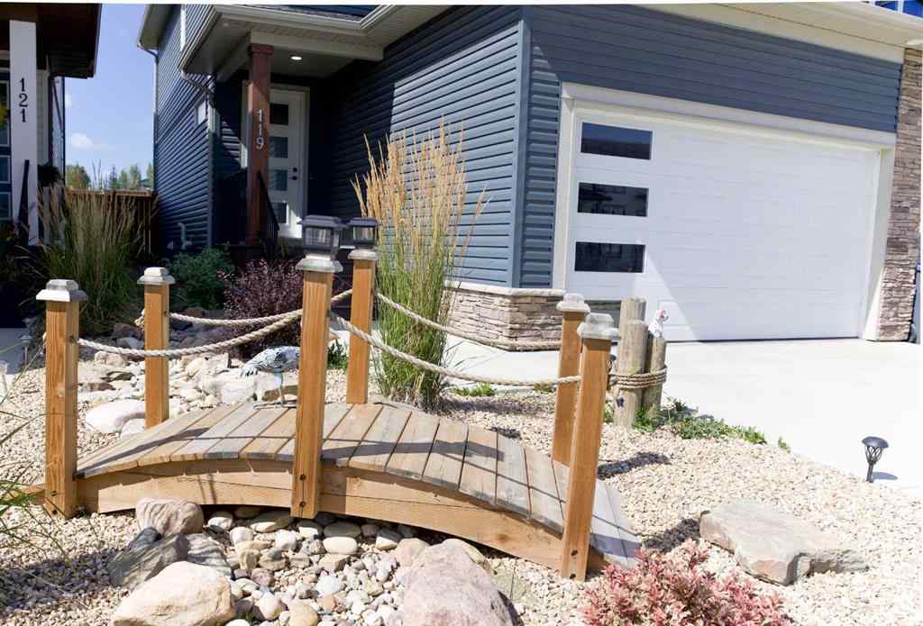 MLS® A2250954 - 119 Crestview Boulevard  in Crestview Sylvan Lake, Residential