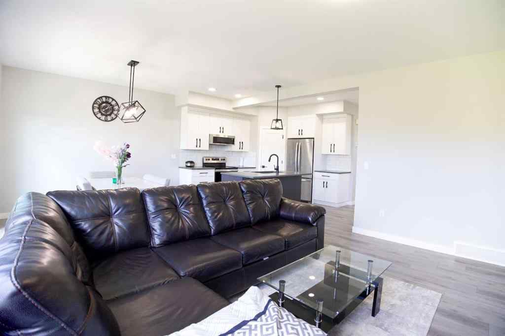 MLS® A2250954 - 119 Crestview Boulevard  in Crestview Sylvan Lake, Residential