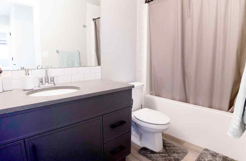 MLS® A2250954 - 119 Crestview Boulevard  in Crestview Sylvan Lake, Residential