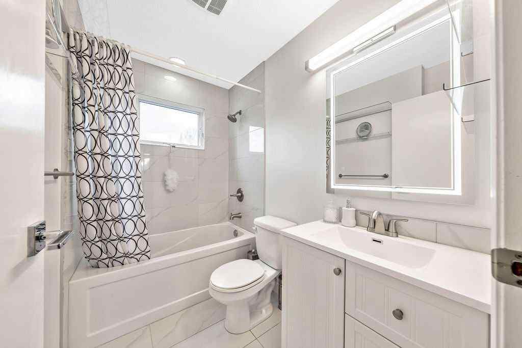 MLS® A2250957 - 6 Castle Place  in Glenbow Cochrane, Residential