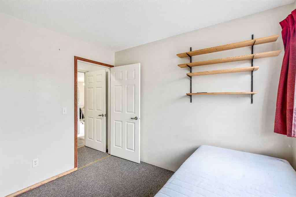 MLS® A2250969 - 2729 226 Street  in NONE Bellevue, Residential