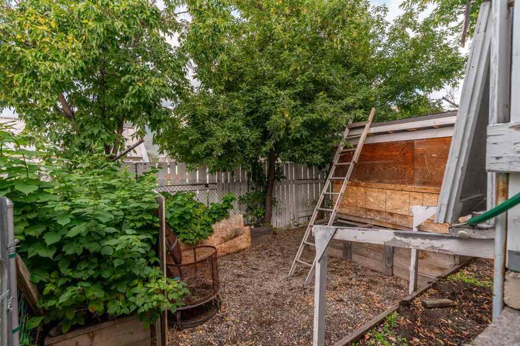 MLS® A2250969 - 2729 226 Street  in NONE Bellevue, Residential