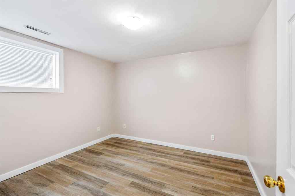MLS® A2250969 - 2729 226 Street  in NONE Bellevue, Residential