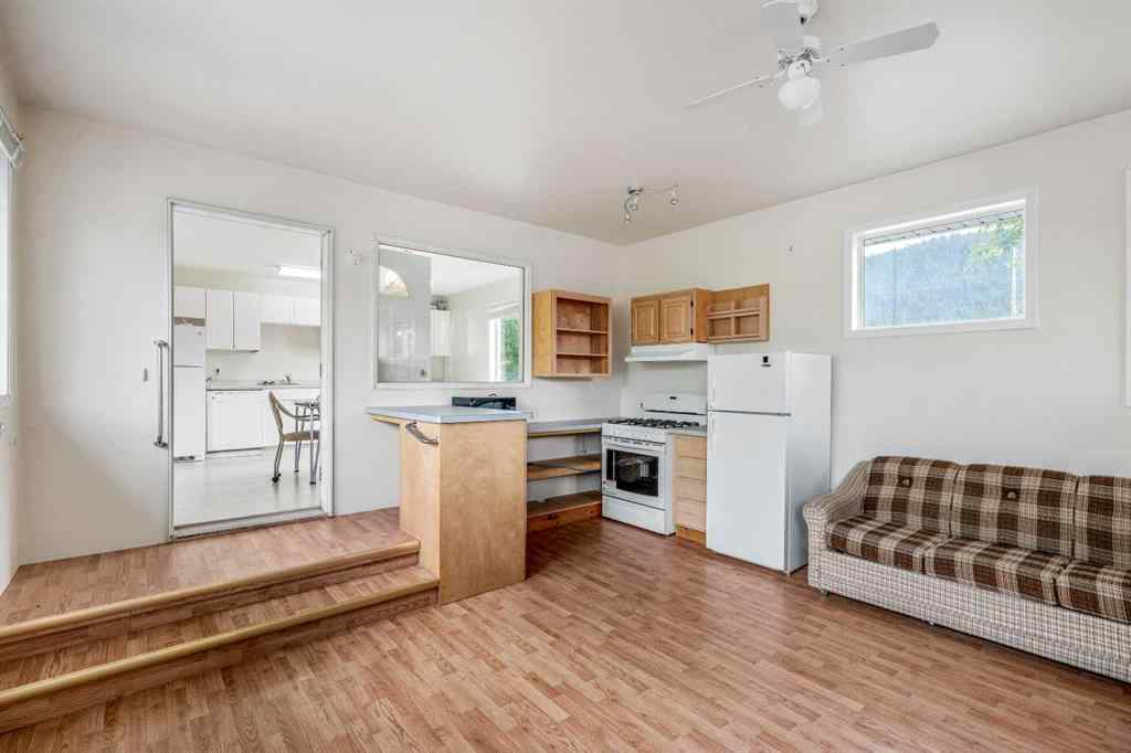 MLS® A2250969 - 2729 226 Street  in NONE Bellevue, Residential