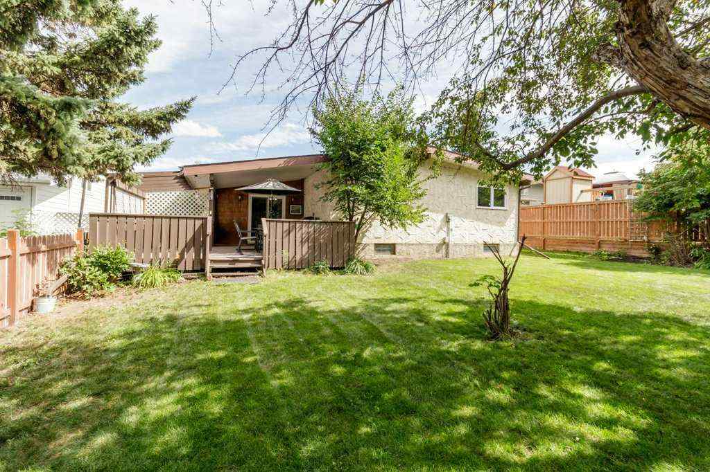 MLS® A2250970 - 18 Odell Green  in Oriole Park Red Deer, Residential