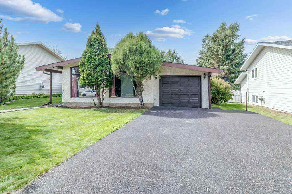 MLS® A2250970 - 18 Odell Green  in Oriole Park Red Deer, Residential