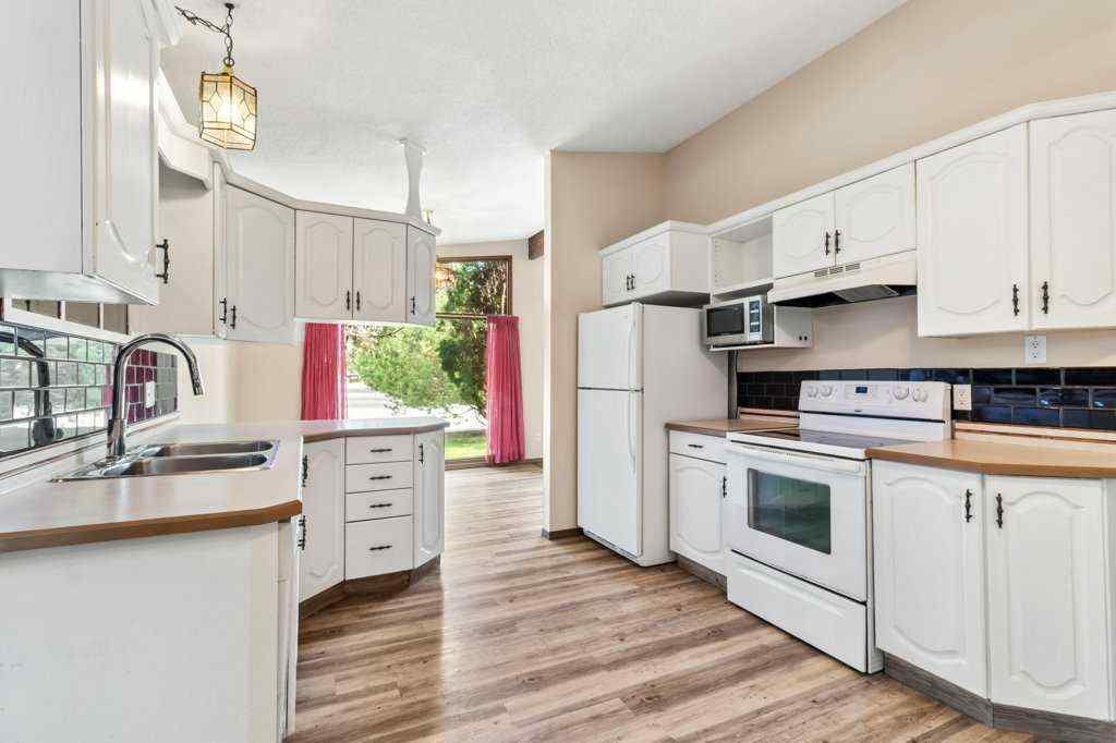 MLS® A2250970 - 18 Odell Green  in Oriole Park Red Deer, Residential