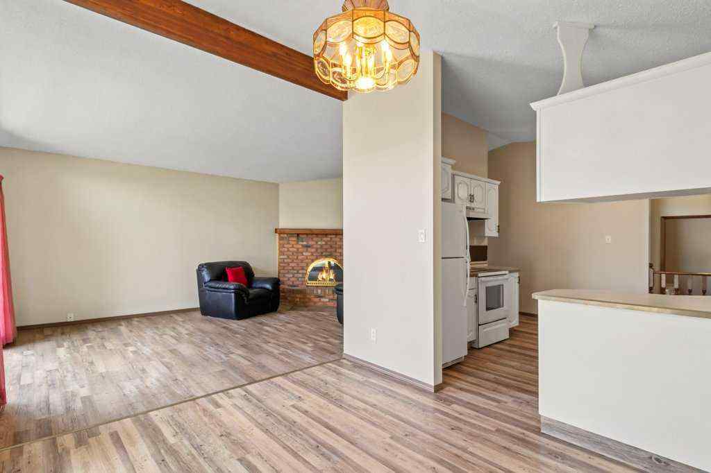 MLS® A2250970 - 18 Odell Green  in Oriole Park Red Deer, Residential