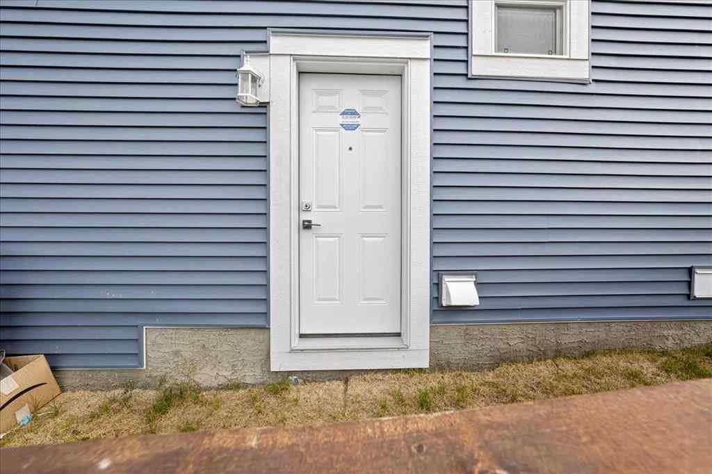 MLS® A2250972 - 10 Lucas Close NW in Livingston Calgary, Residential
