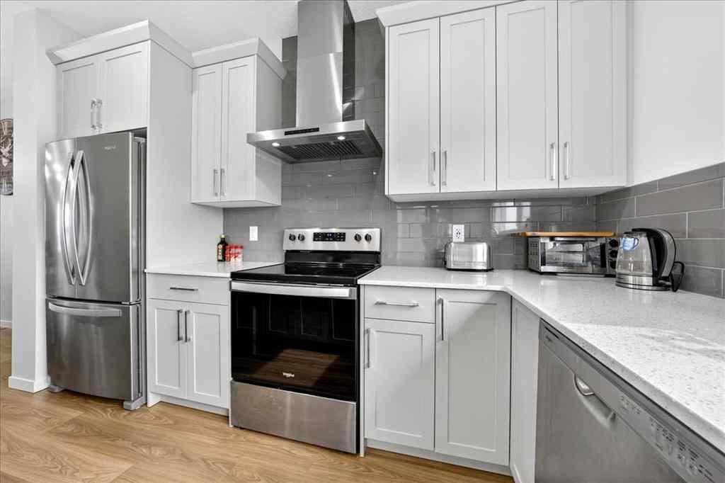 MLS® A2250972 - 10 Lucas Close NW in Livingston Calgary, Residential