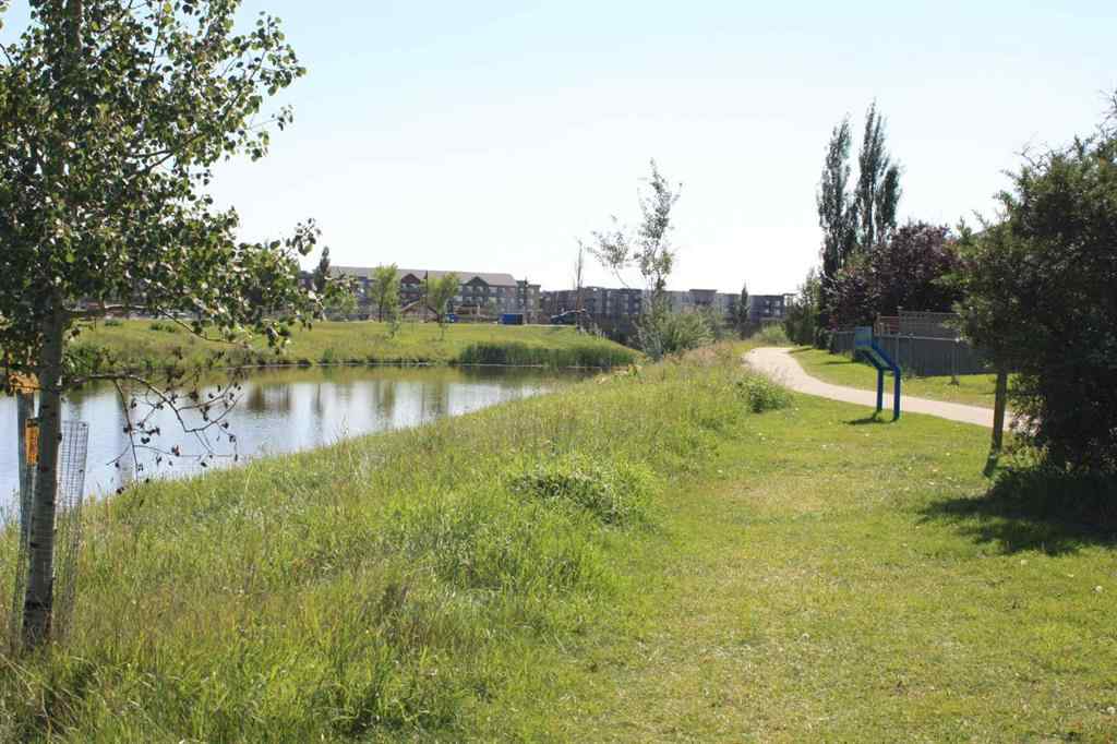 MLS® A2250973 - 237 Willowbrook Close NW in Willowbrook Airdrie, Residential