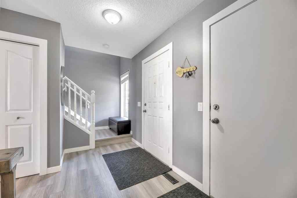 MLS® A2250973 - 237 Willowbrook Close NW in Willowbrook Airdrie, Residential