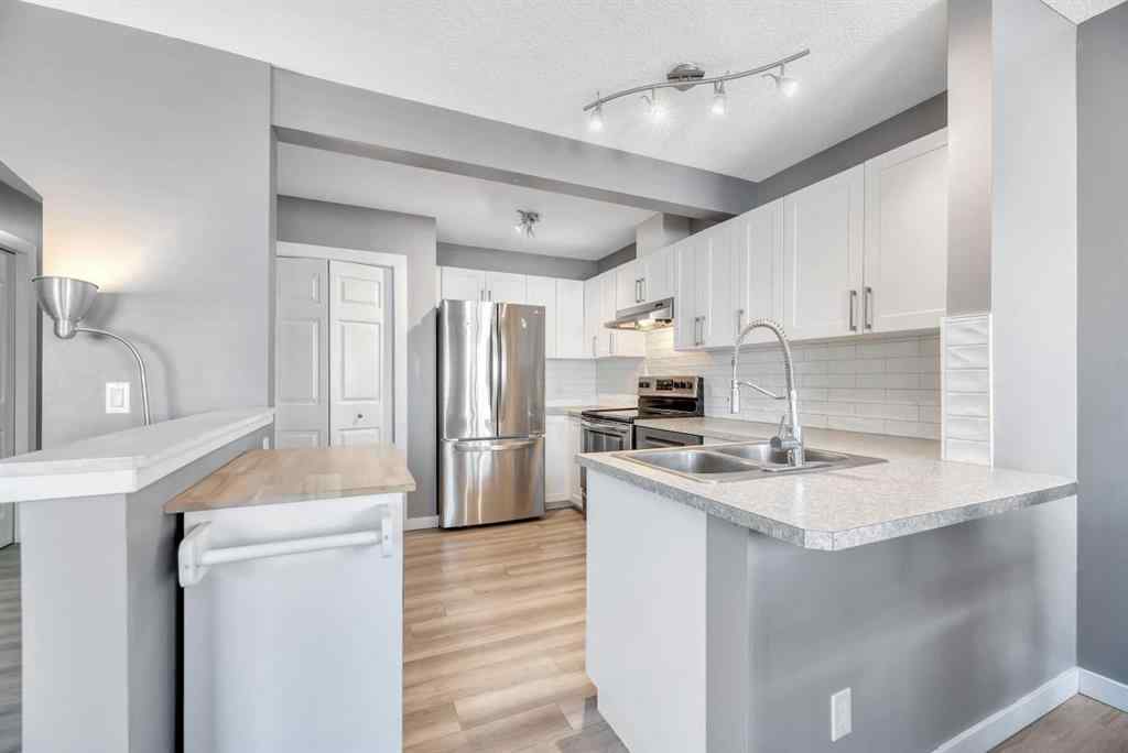 MLS® A2250973 - 237 Willowbrook Close NW in Willowbrook Airdrie, Residential