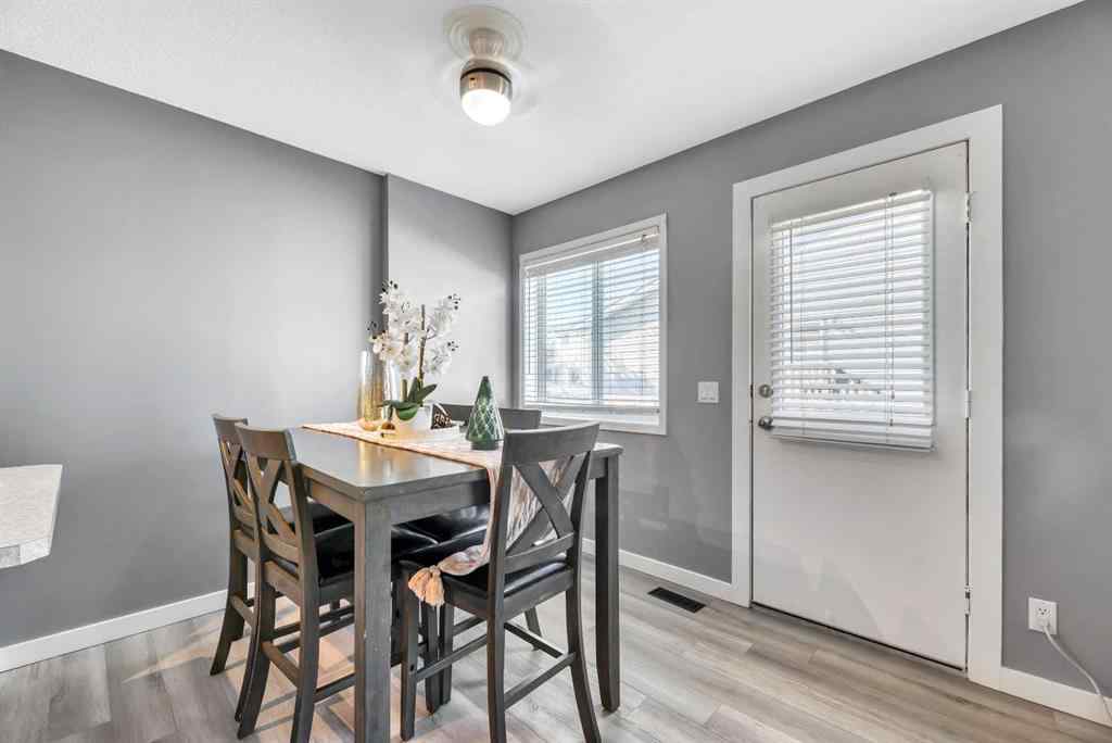 MLS® A2250973 - 237 Willowbrook Close NW in Willowbrook Airdrie, Residential
