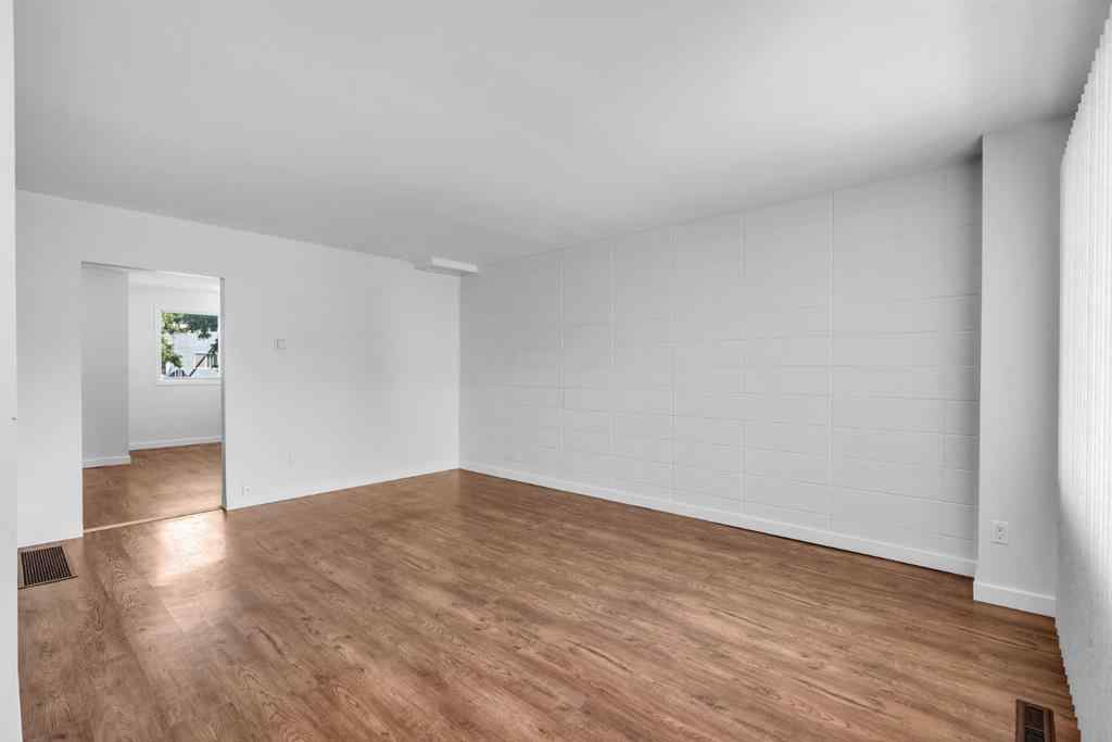 MLS® A2250975 - Unit #114 2211 19 Street NE in Vista Heights Calgary, Residential