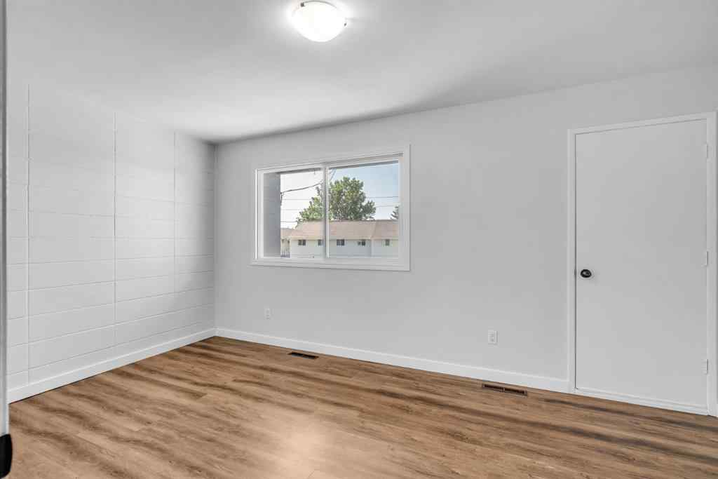 MLS® A2250975 - Unit #114 2211 19 Street NE in Vista Heights Calgary, Residential