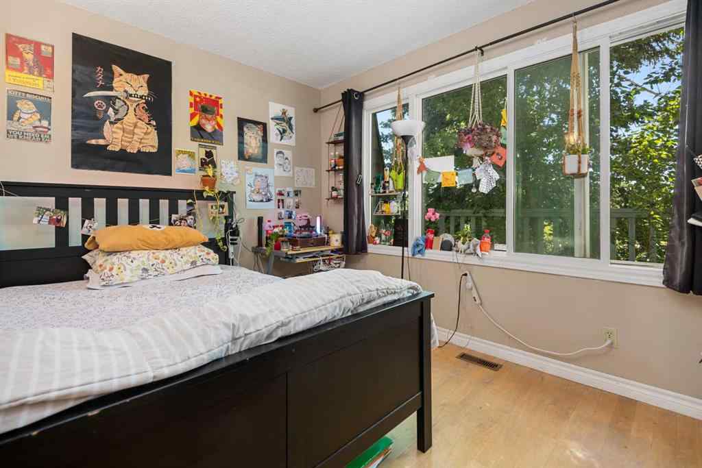 MLS® A2250979 - 4256 40 Avenue NW in Varsity Calgary, Residential