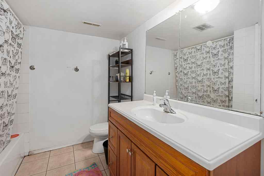 MLS® A2250979 - 4256 40 Avenue NW in Varsity Calgary, Residential