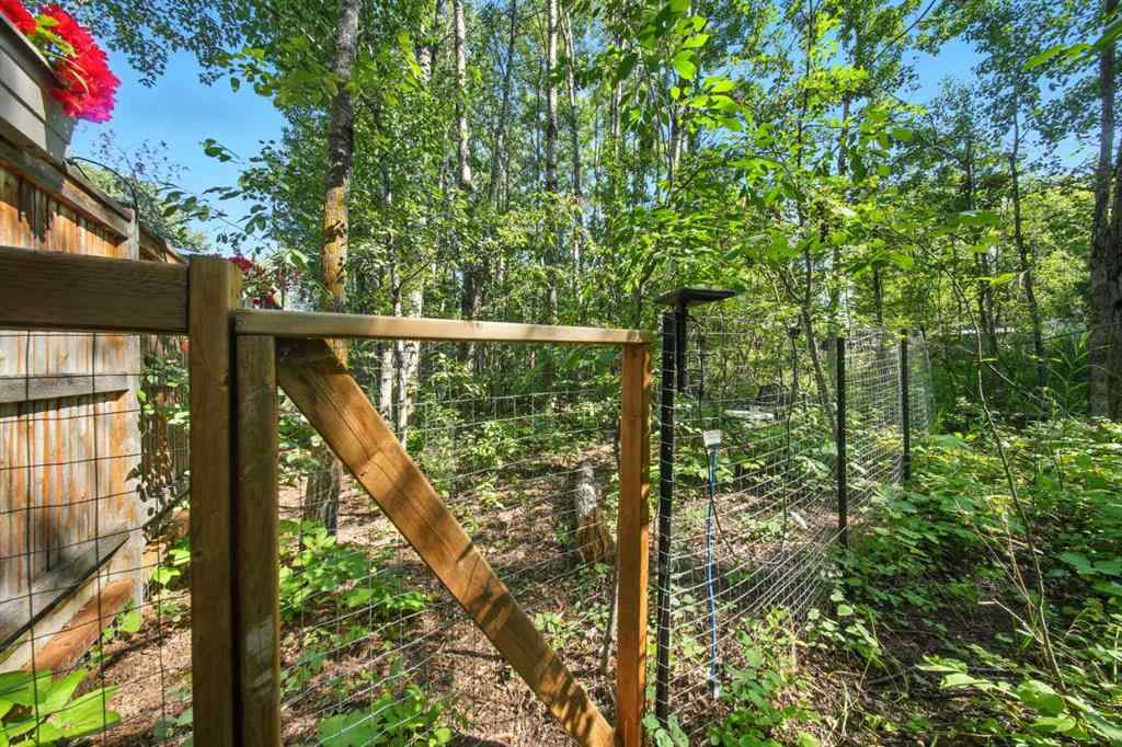 MLS® A2250988 - 42 Sunnyside Road  in Sunnyside Rural Ponoka County, Residential